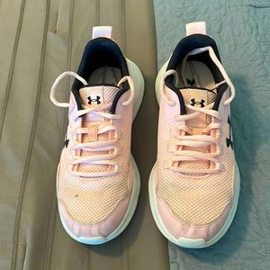 Girls size 4Y Under Armour Tennis Shoes